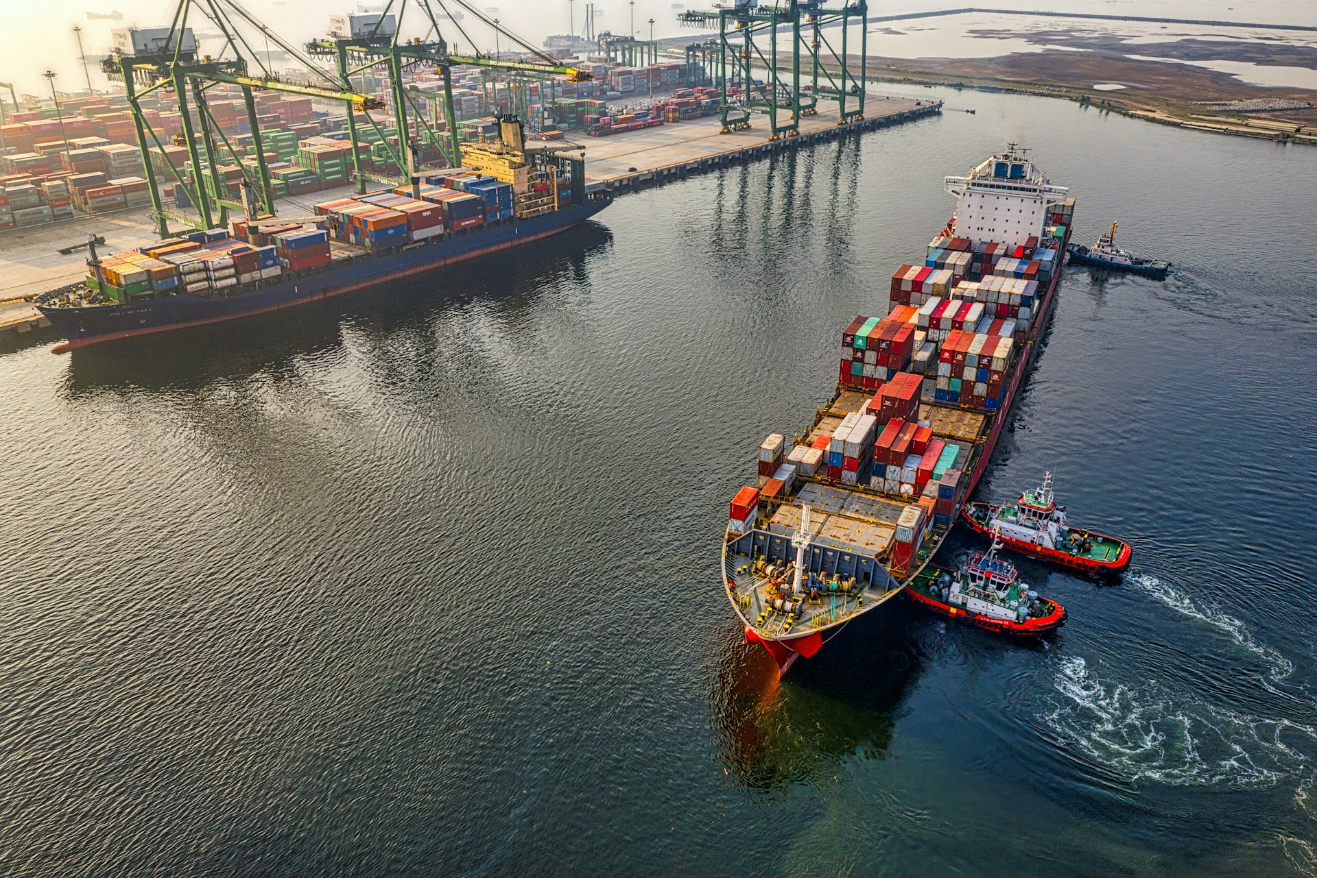 Fastindo Express — Sea Freight Cepat & Premium